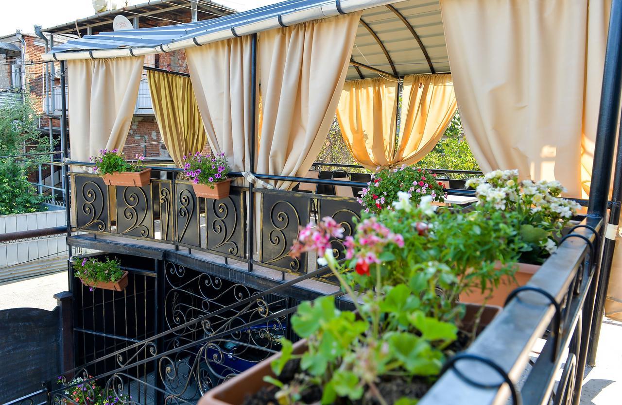 Bibi Hotel Kutaisi Exterior photo