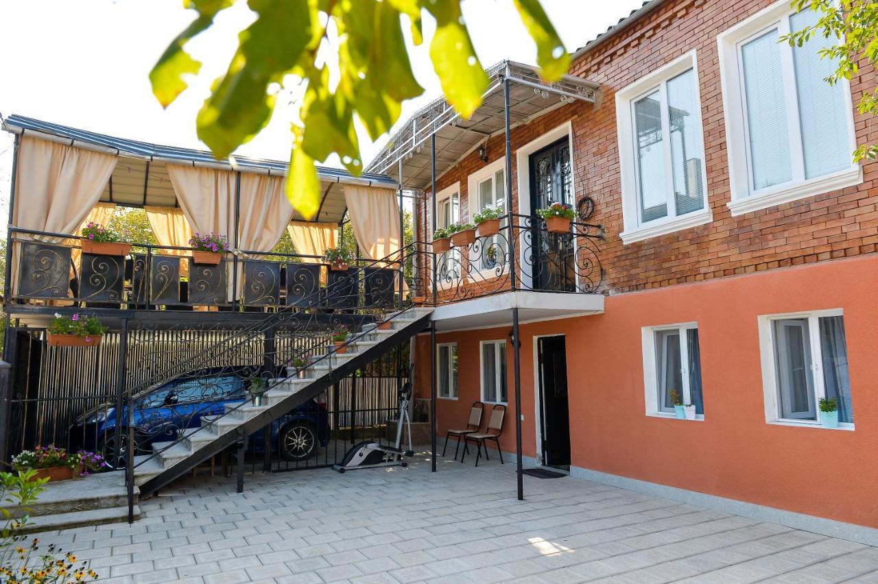 Bibi Hotel Kutaisi Exterior photo